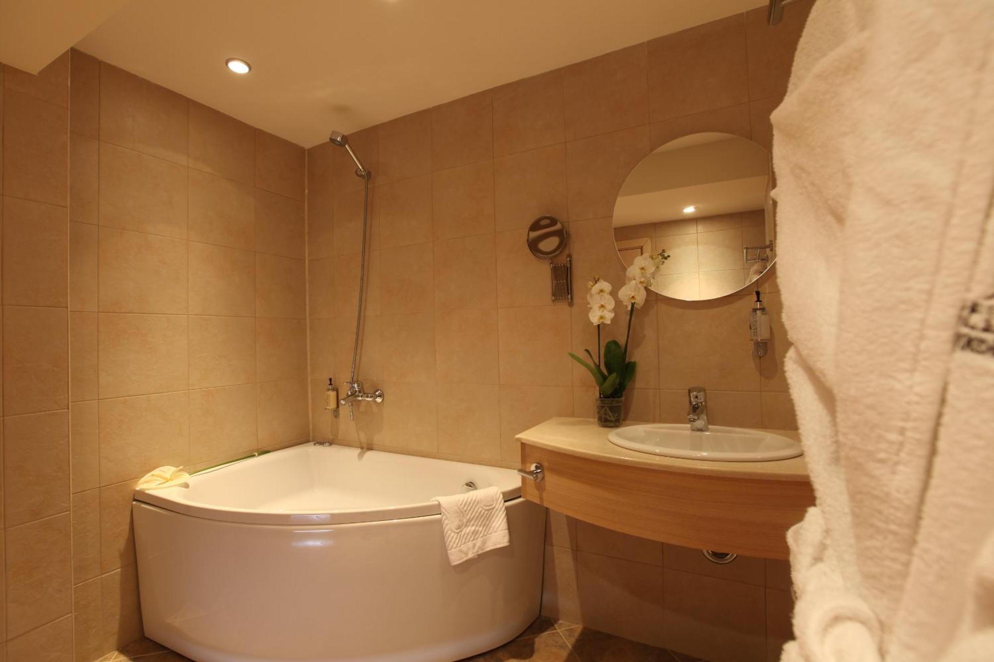 Belchin Garden Spa&Wellness Екстер'єр фото